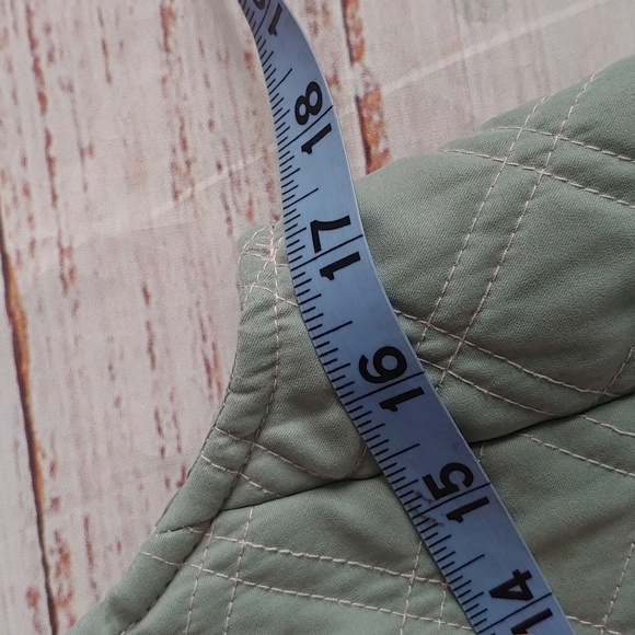 EOUS QUILTED VEST - Picture 8 of 10